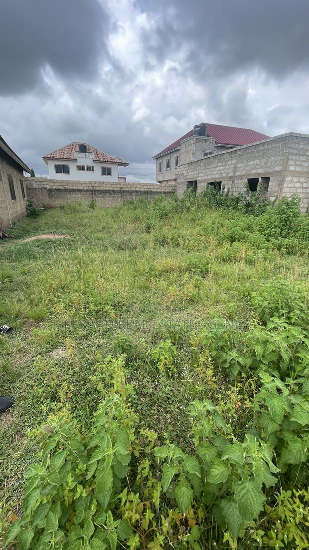 4bdrm House in Sefdard Real Estate, Amasaman for sale · Photo 2