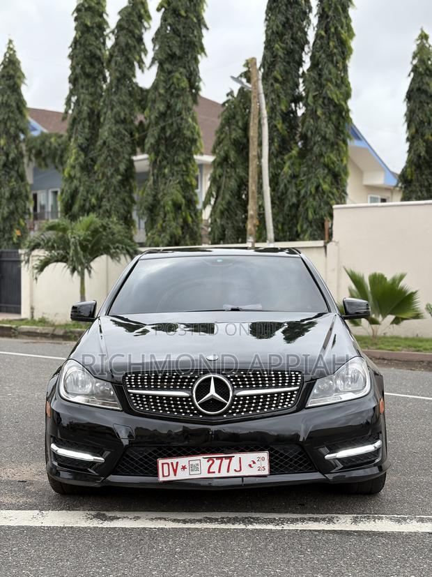 Mercedes-Benz C250 2014 Black · Photo 2