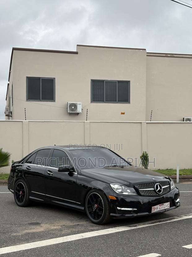 Mercedes-Benz C250 2014 Black