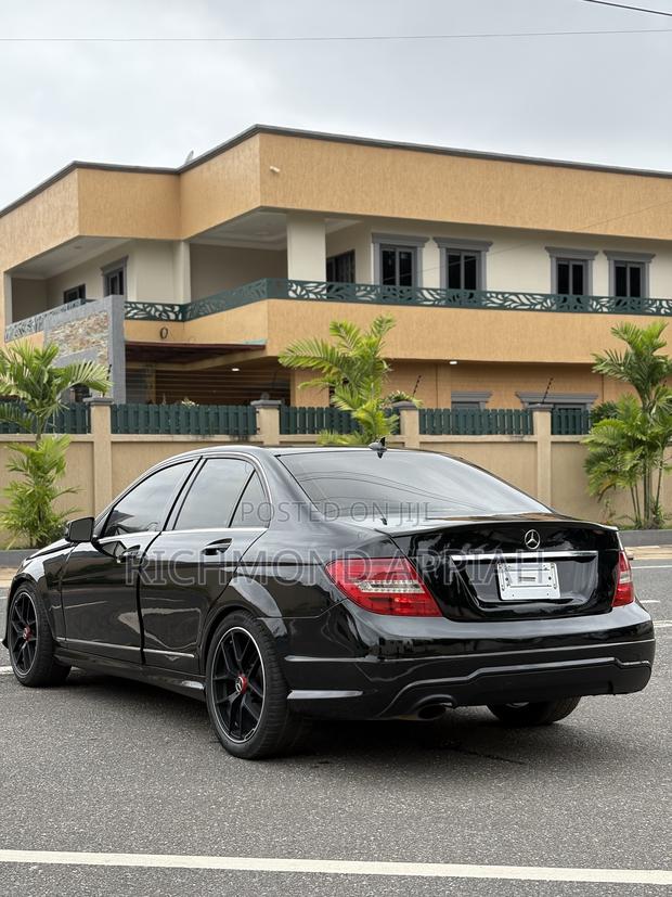 Mercedes-Benz C250 2014 Black · Photo 5