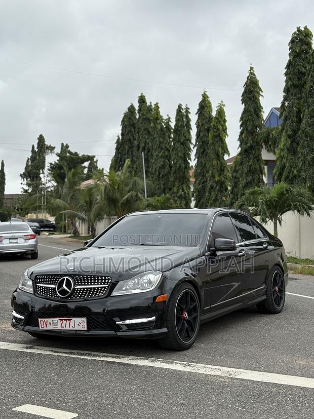 Mercedes-Benz C250 2014 Black · Photo 3