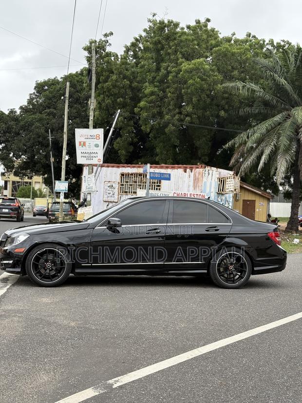 Mercedes-Benz C250 2014 Black · Photo 6