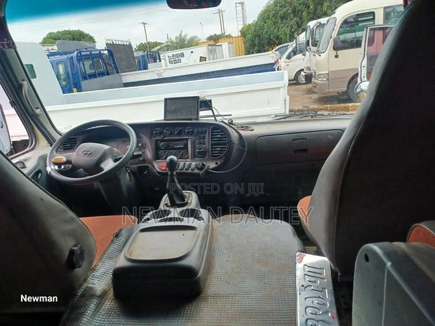 Hyundai County 2014 Beige · Photo 6