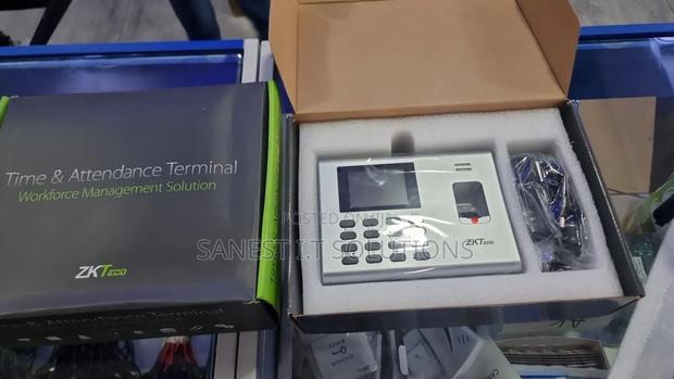 ZKT Biometric Finger Time Attending Clock in Machine · Photo 1