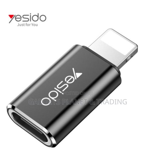 Lightning to Type-C Data Transfer Fast Charge Otg Adapter · Photo 2
