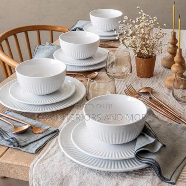 Over Back 12-Piece Porcelain Dinnerware Set · Photo 1