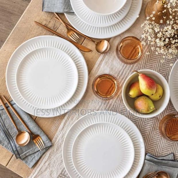 Over Back 12-Piece Porcelain Dinnerware Set · Photo 2