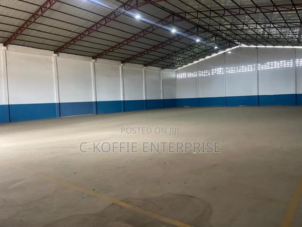 1000 SQM Warehouse at Spintex · Photo 2