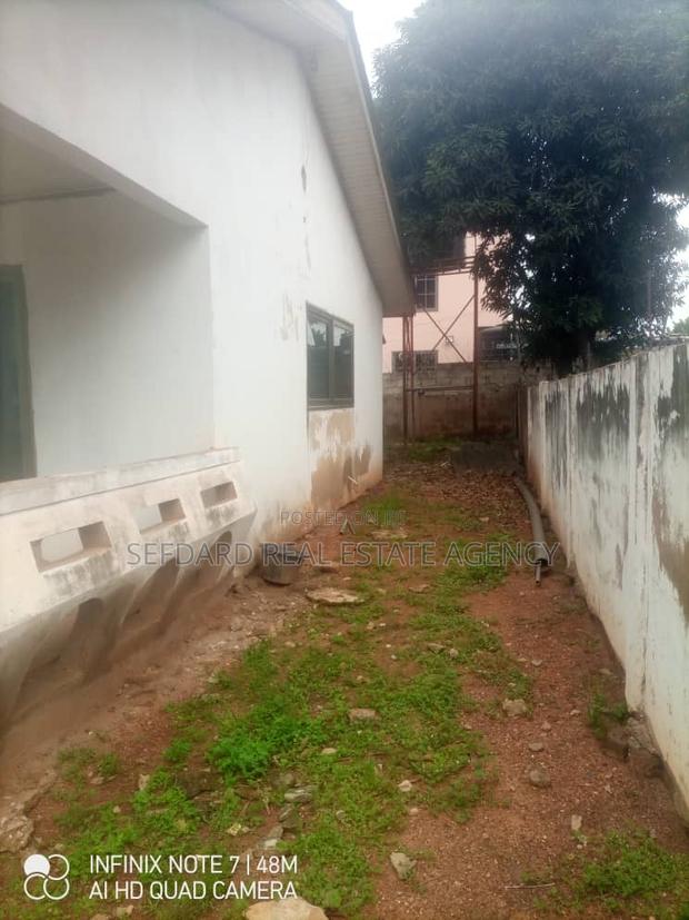 4bdrm House in Sefdard Real Estate, Haatso for sale · Photo 3