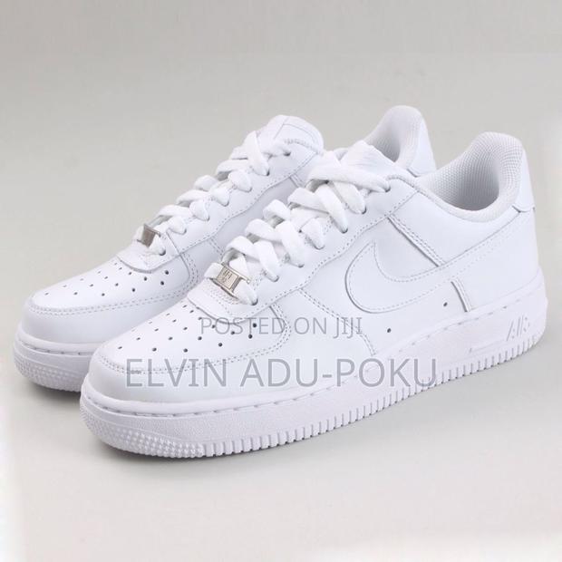 Nike Air Force 1 Low "White on White" · Photo 1