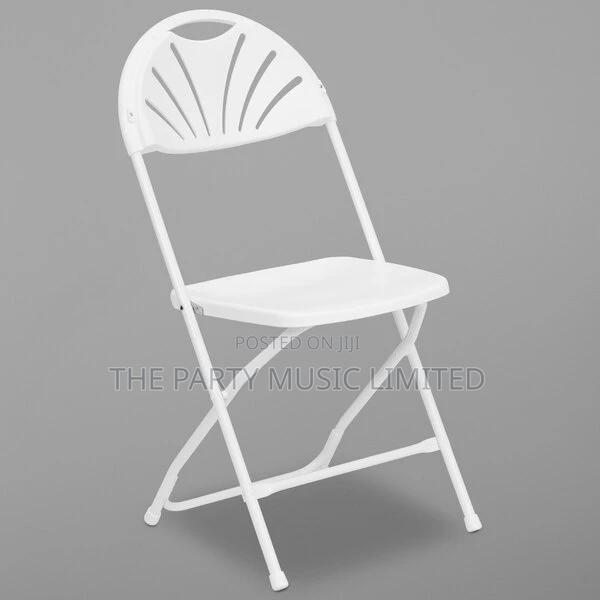 Gladiator, Fan Back Folding Chairs for Rent · Photo 2