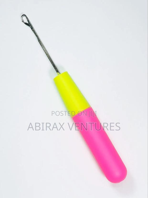 Medium Size Crochet Hook · Photo 2