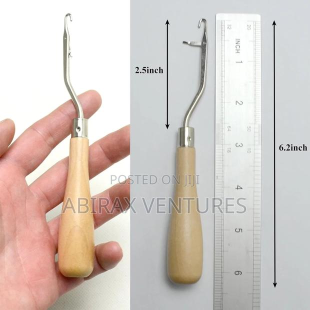 Wooden Latch Crochet Hook · Photo 2