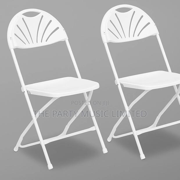 Gladiator, Fan Back Folding Chairs for Rent · Photo 4