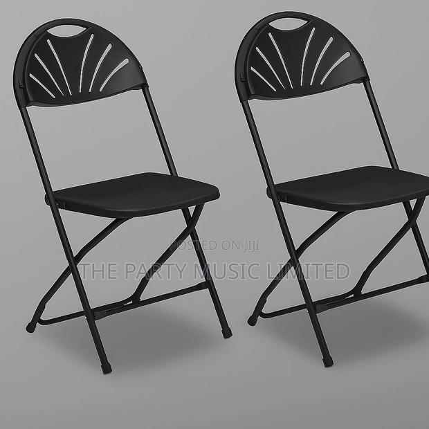 Gladiator, Fan Back Folding Chairs for Rent · Photo 5