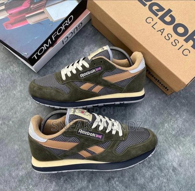 Reebok Classic Brown Cream and Amry Suade · Photo 1