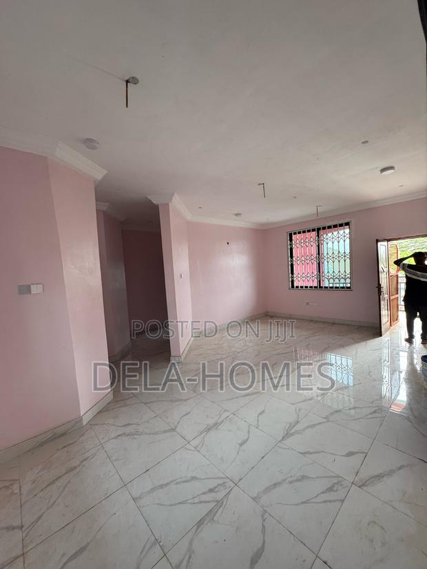 2bdrm Apartment in Oyarifa, Owusu Ansah for rent · Photo 2