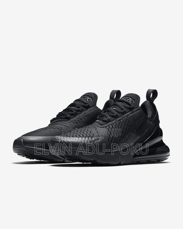 Nike Air Max 270 "Triple Black" · Photo 2
