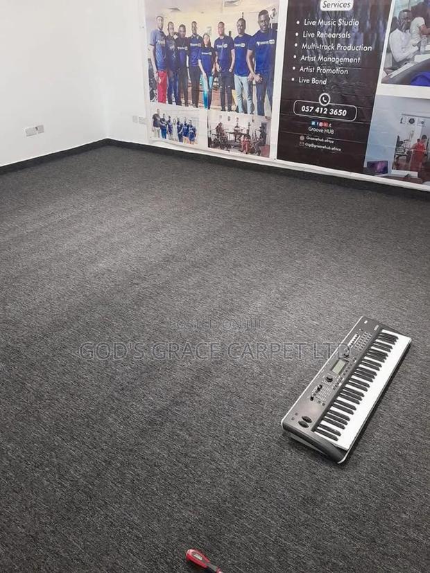 Woolen Carpet · Photo 7