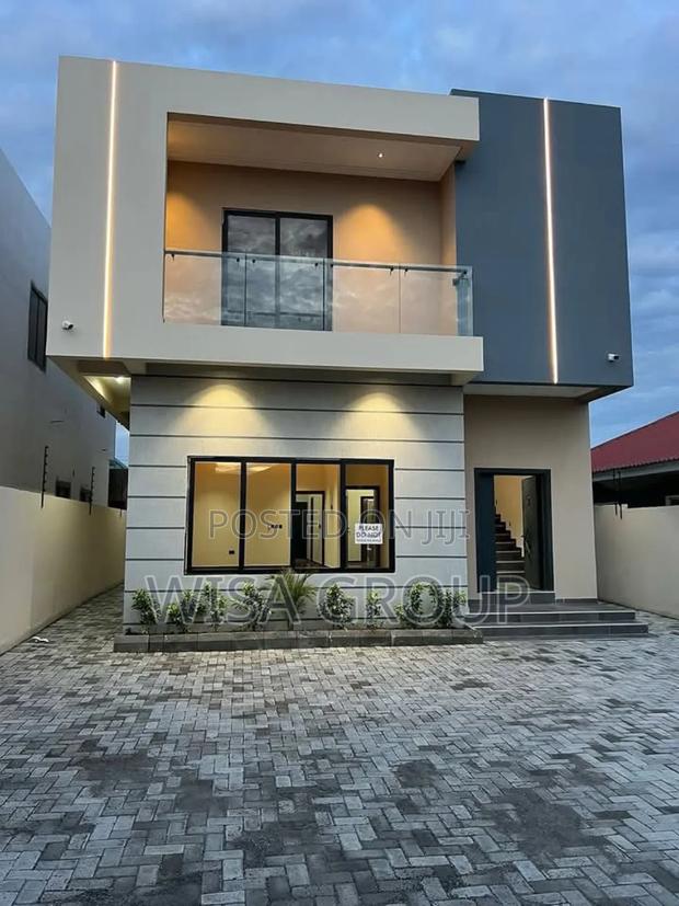 4bdrm Duplex in Wisa Group, Accra Metropolitan for sale · Photo 1