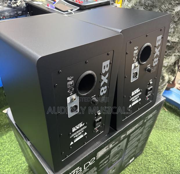 M- Audio/Bx8 D2 Nest Generation 1300watt Studio Monitor · Photo 4