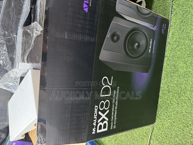 M- Audio/Bx8 D2 Nest Generation 1300watt Studio Monitor · Photo 6
