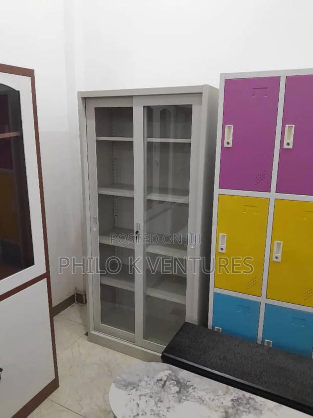 Metal Cabinet With 2 Doors · Photo 1