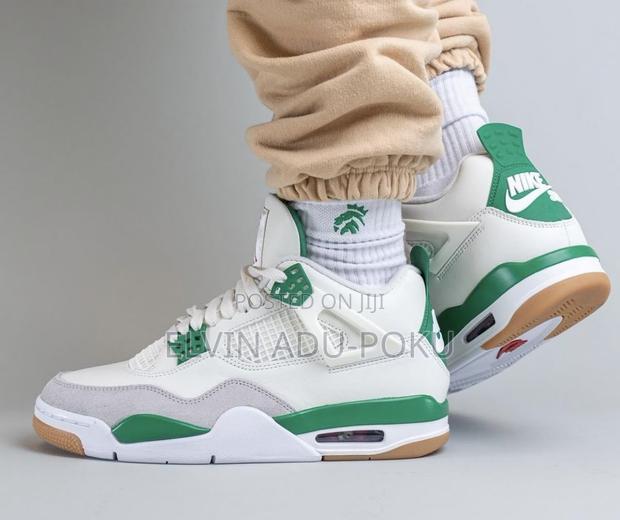 Jordan Air Jordan 4 Sb "Pine Green" Sneakers · Photo 3