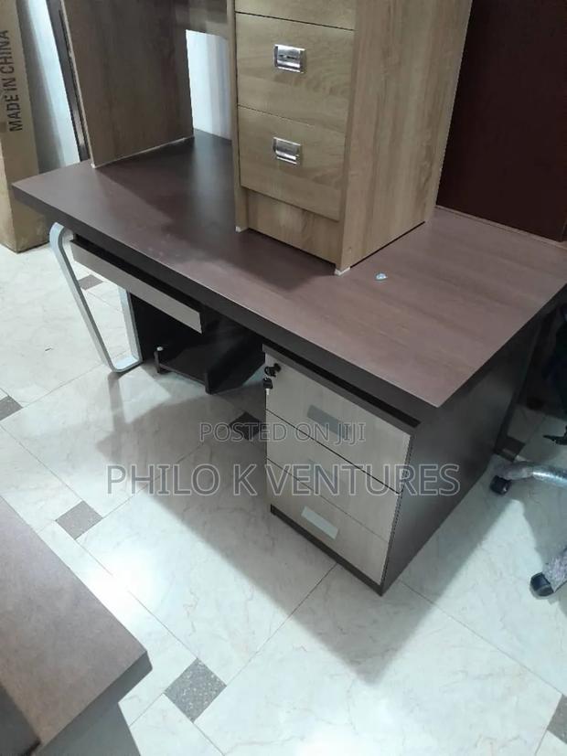 Computer Desk · Photo 1