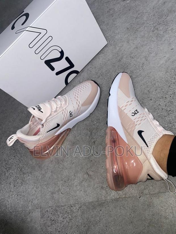 Nike Air Max 270 Light Soft Pink · Photo 3