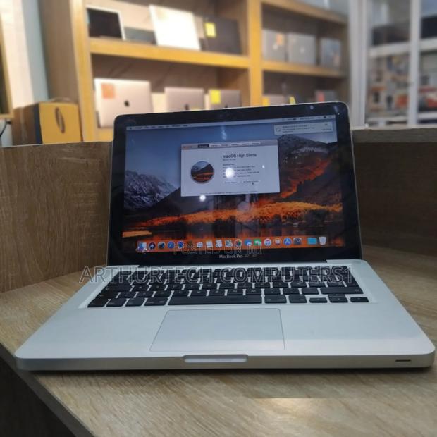 Laptop Apple MacBook Pro 2010 4GB Intel Core 2 Duo HDD 320GB · Photo 2