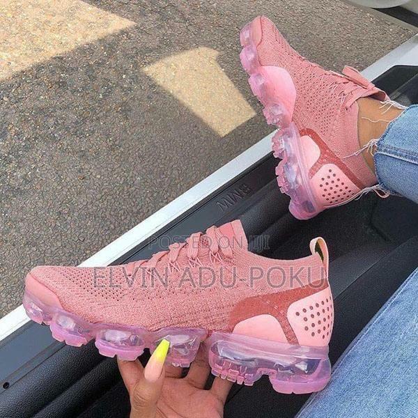 Air Vapormax Flyknit 2 “Rust Pink” · Photo 2