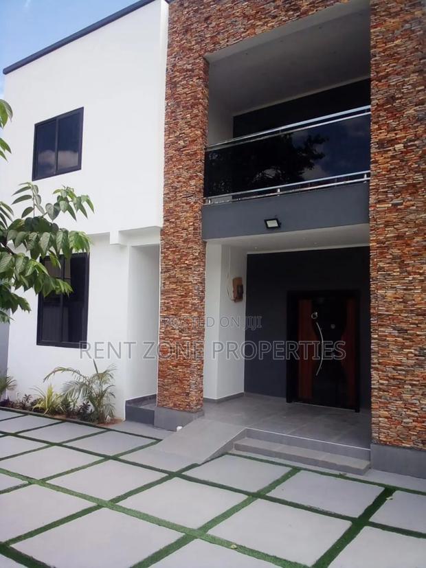 4bdrm Duplex in Rent Zone Properties, Amasaman for rent · Photo 2