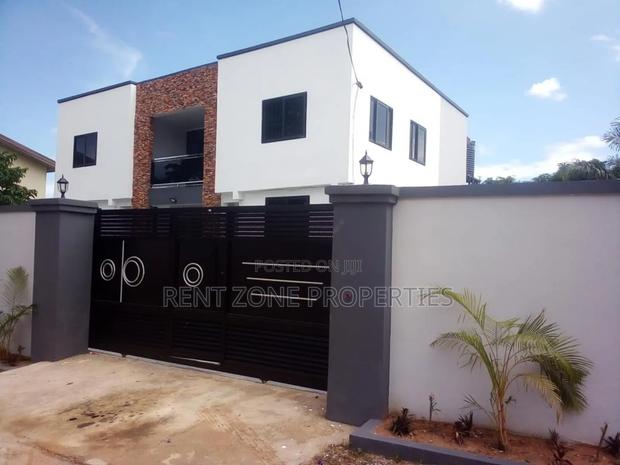 4bdrm Duplex in Rent Zone Properties, Amasaman for rent · Photo 4