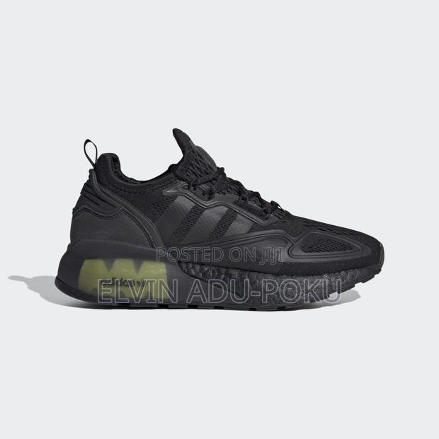 Adidas Zx Boost “ Triple Black” · Photo 2