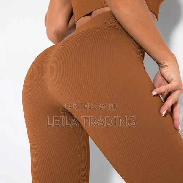 Thick Leggings · Photo 1