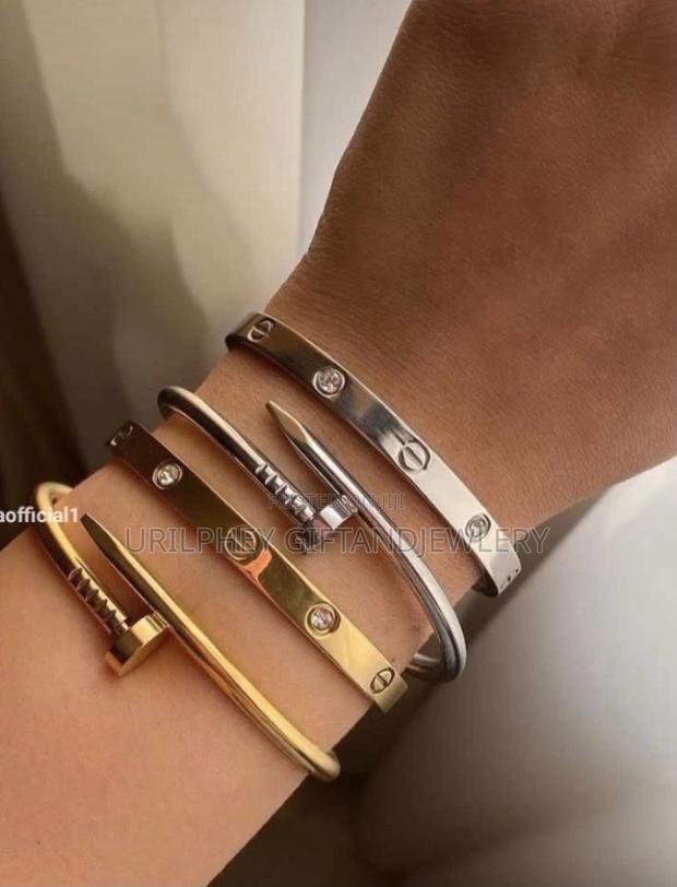 Cartier Bracelets · Photo 1