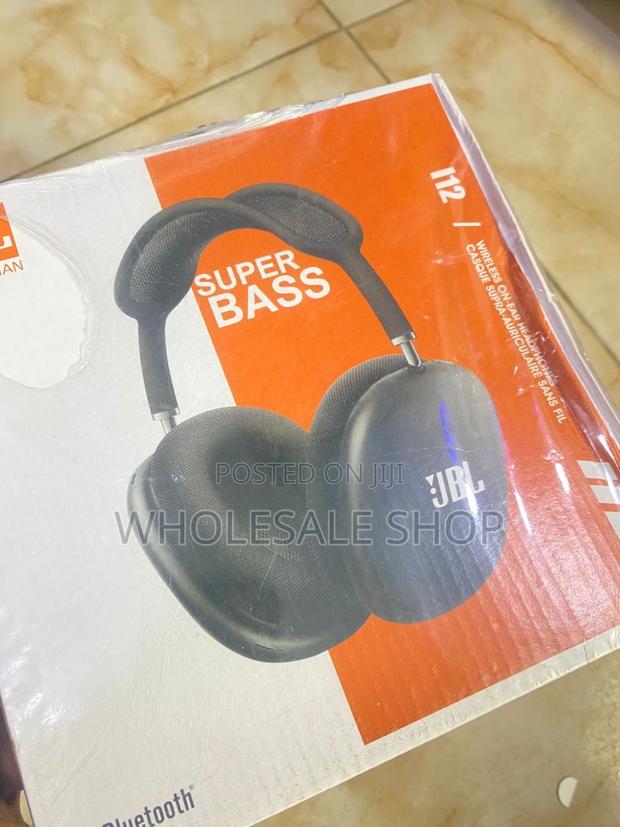 JBL Super Bass I12 Headset · Photo 2