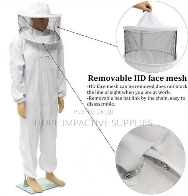 Complete Bee Keeping Gears - Full Suit With Gloves. · Photo 1