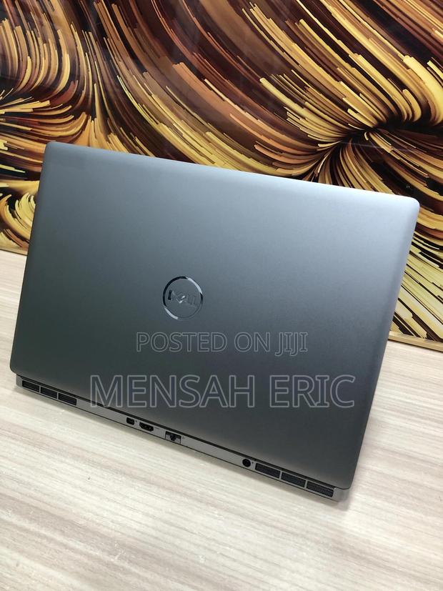 Laptop Dell Precision 7560 32GB Intel Xeon SSD 256GB · Photo 4