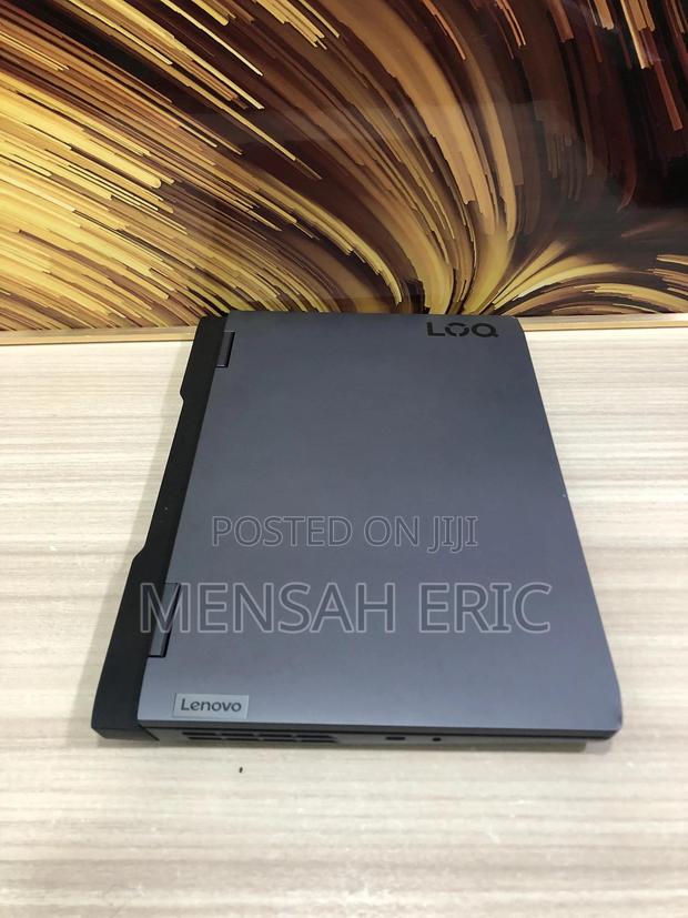 Laptop Lenovo LOQ 15IRH8 8GB Intel Core I5 SSD 512GB · Photo 2