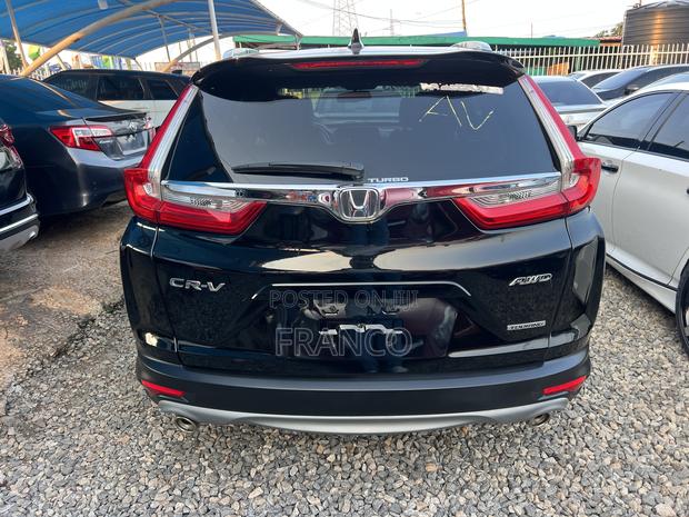 Honda CR-V Touring AWD 2019 White · Photo 5