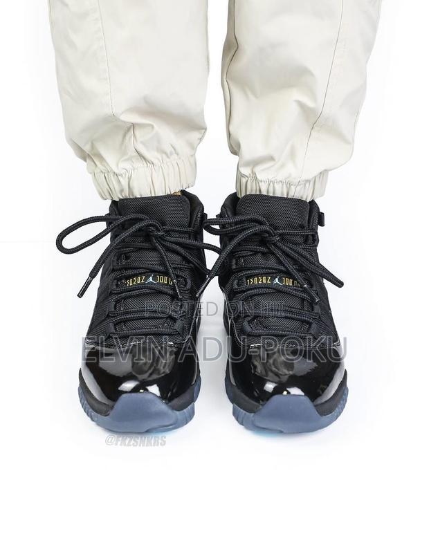 Air Jordan 11 Retro "Cap And Gown" · Photo 2