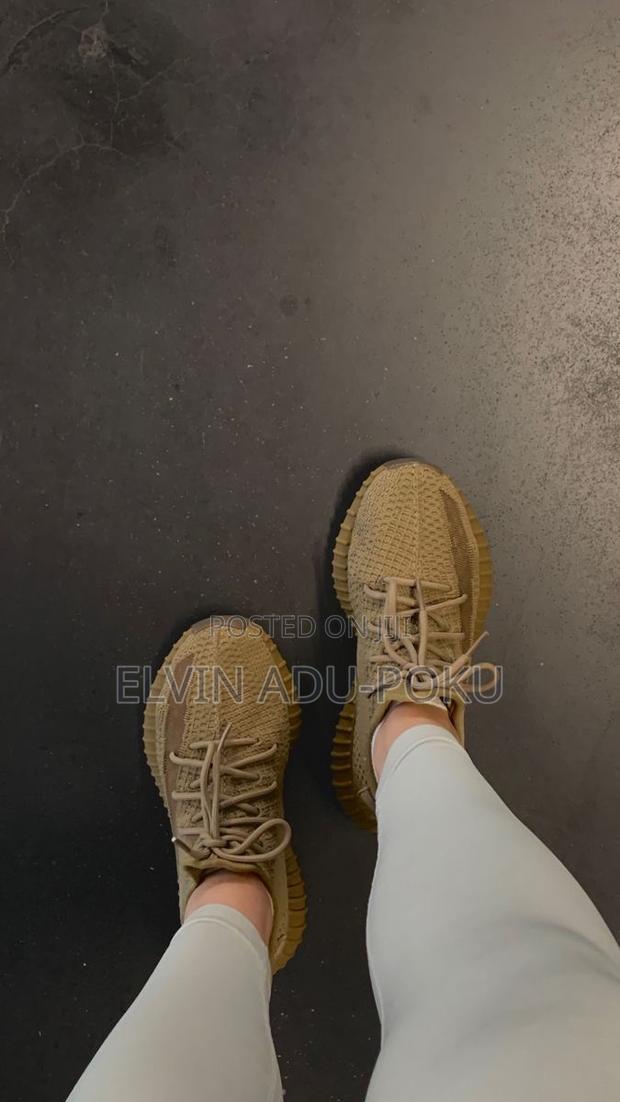 Adidas Yeezy Boost 350 V2 "Earth" · Photo 2