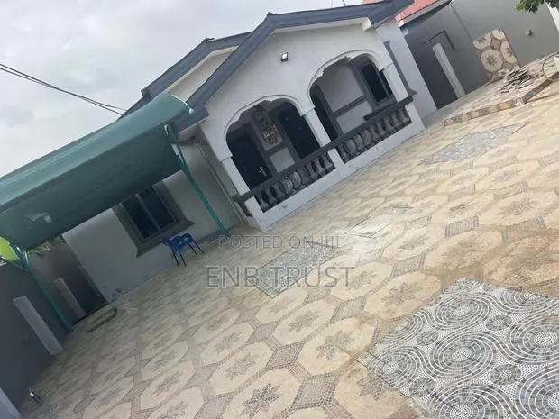 3bdrm House in Odumase, Ga South Municipal for sale · Photo 1