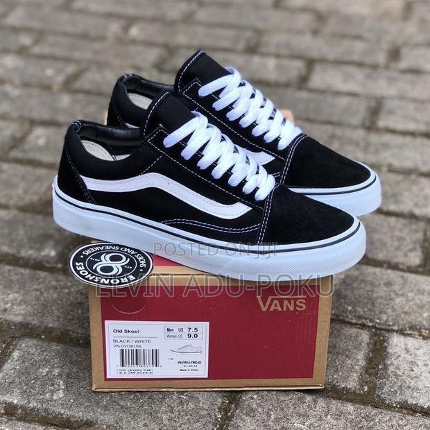 Vans Comfycush Old Skool Sneakers In Different Colours, Swipe>>>> · Photo 1