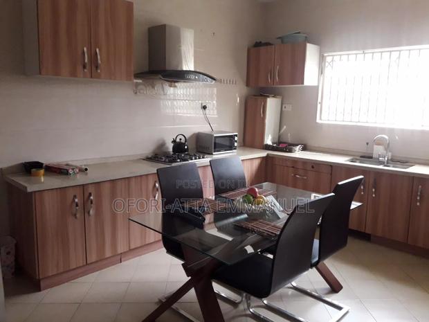 Furnished 4bdrm Duplex in West Legon for sale · Photo 7