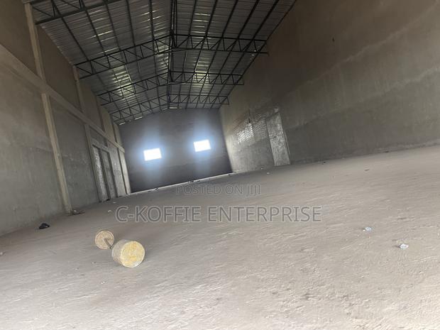 700 SQM at Pobiman for Rent · Photo 2