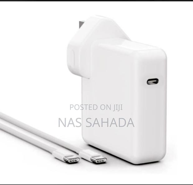 Type C Mac Book Charger · Photo 1