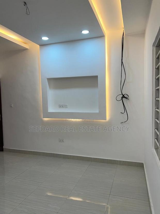 4bdrm Duplex in Sefdard Real Estate, Kasoa for sale · Photo 8